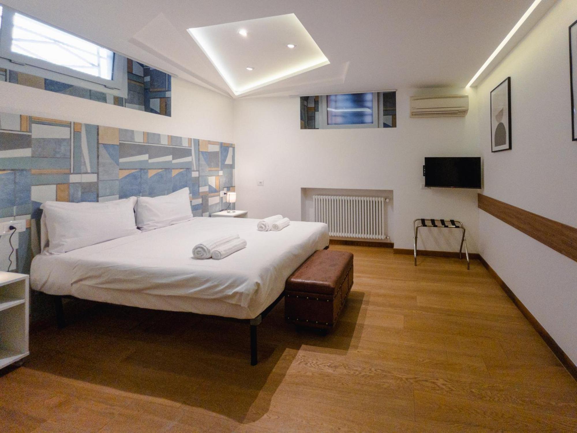 Rrrapido Holy Suites And Rooms - Via Sardegna Mailand Exterior foto